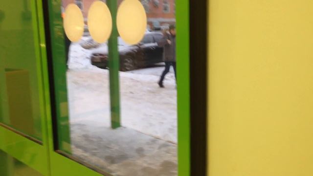 Социальный эксперимент,что будет если уронишь 1000 рублей. смотреть онлайн