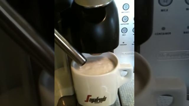 Nespresso Lattissima Review смотреть онлайн