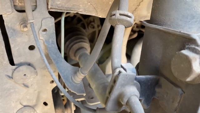 Міняємо оливу в МКПП Лагуни 3 смотреть онлайн