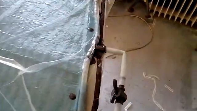 MAD-MECHANICS. Вакуумная инфузия, выклеивание детали из карбона, видео 2 смотреть онлайн