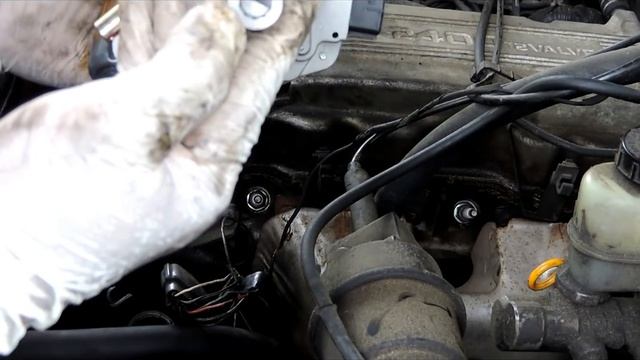 ⭐ 1997 Nissan Pickup - No Start - Checking Spark And Injector Pulse смотреть онлайн