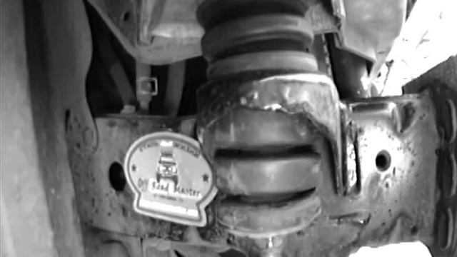 Штатные подушки кузова FJ Cruiser - причина трещин фартуков. смотреть онлайн