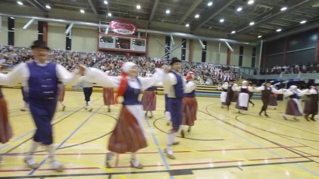 Tartumaa VIII talvine tantsupidu (8. märts 2015) смотреть онлайн