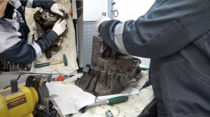 КПП ВАЗ 11113 Ока. Часть - 1. Разборка.