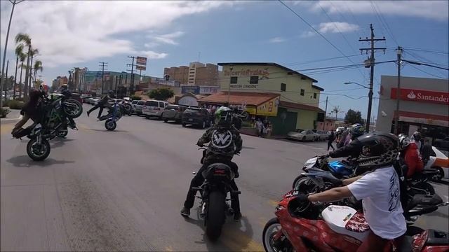 SPRING BREAKERS Vs. STUNT RIDERS | TSR (Street Takeover) смотреть онлайн