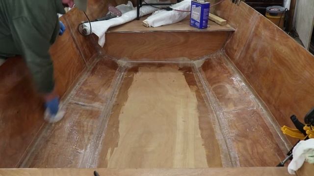 Bubba's Tango 18 - EP. 71 GLASS PREP & BREASTHOOK SANDING смотреть онлайн