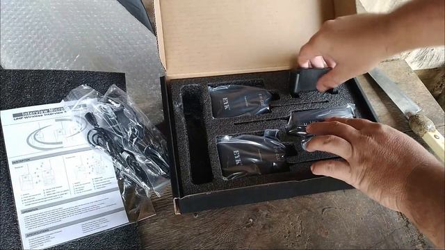 Unboxing microfone sem fio Eyk EW-C02 | Caipira Tech смотреть онлайн