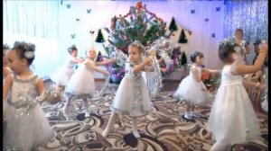 танец снежинок младшая гр 2016 2017