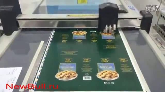 Планшетный режущий плоттер DCZ в процессе отслеживания бумаги, режущий плоттер и раскройщик смотреть онлайн