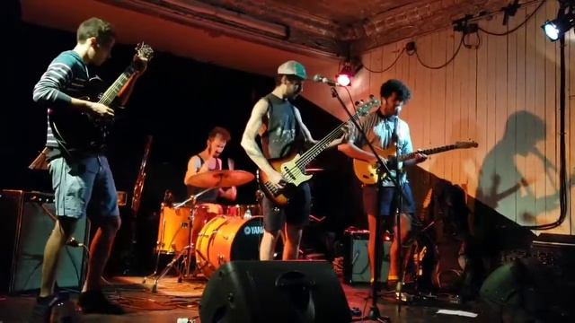 Golden Python - Sylvia live @ casa del popolo (awakebutstillinbed show) смотреть онлайн