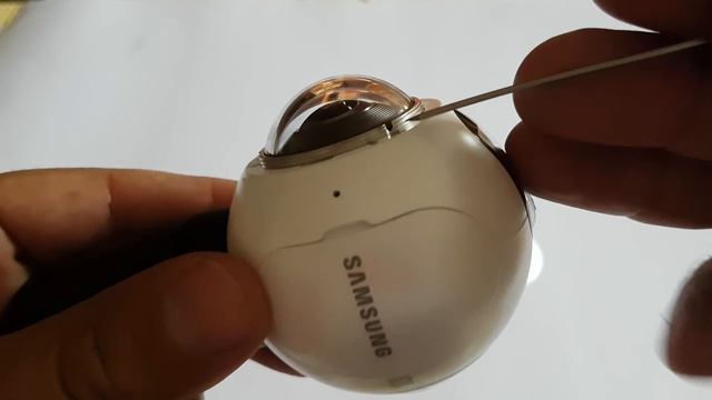 Samsung Gear 360 - replace lens cover смотреть онлайн