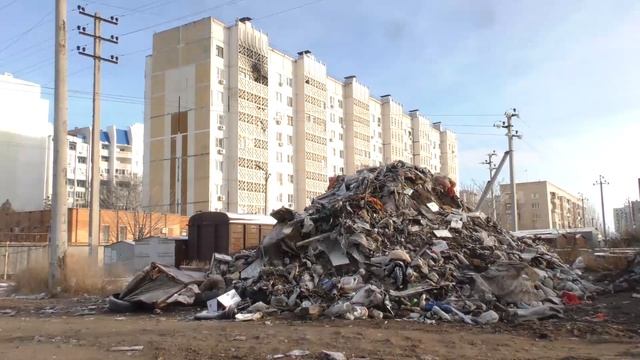 Администрация Астрахани зачищает крупную свалку на улице Куликова смотреть онлайн