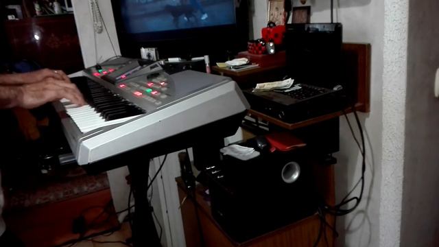 Roland E-50 смотреть онлайн