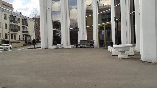 Новый ролик прогулки по городу. ПрактикУм. Занятие йога. 19.04.23 смотреть онлайн