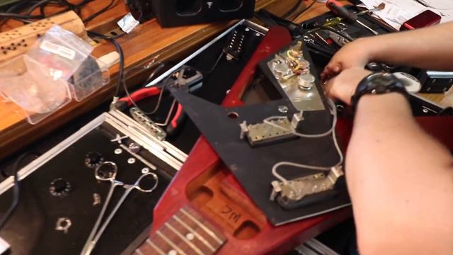 Gibson Flying V Tone Hacks смотреть онлайн