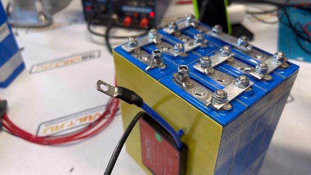 КАК СОБРАТЬ? САМОСТОЯТЕЛЬНО АККУМУЛЯТОР? !!! смотреть онлайн