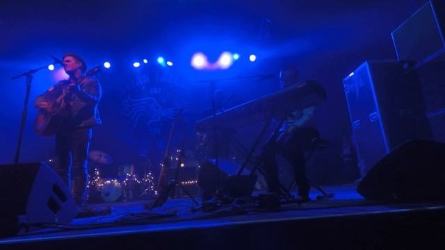 Brian Fallon & The Howling Weather - Downtown Train (Tom Waits) 4-27-18 смотреть онлайн