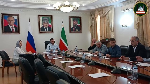 В мэрии Грозного прошел прием граждан смотреть онлайн