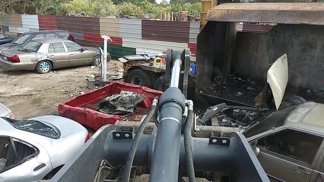 Back to Crushing Cars.....Geo Metro Rolls In смотреть онлайн