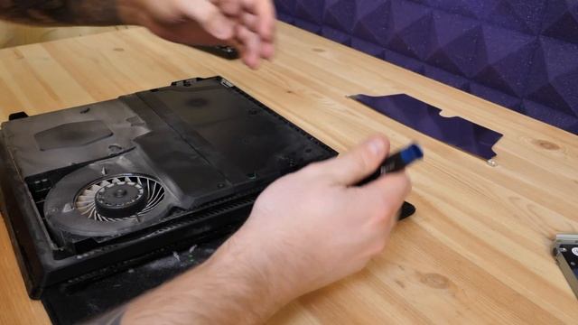 Разбор и чистка Playstation 4 Pro смотреть онлайн