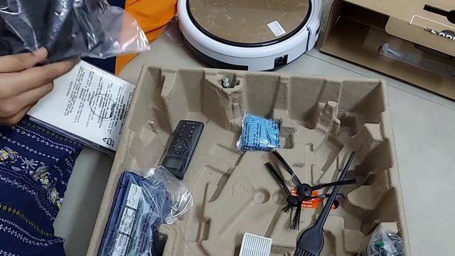ILIFE V5x Robotic Vacuum Cleaner Unboxing in Tamil смотреть онлайн