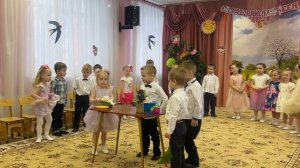 МАМОЧКА, МАМОЧКА, МЫ ТЕБЕ ПОМОЖЕМ- песня на 8 марта. Средняя группа