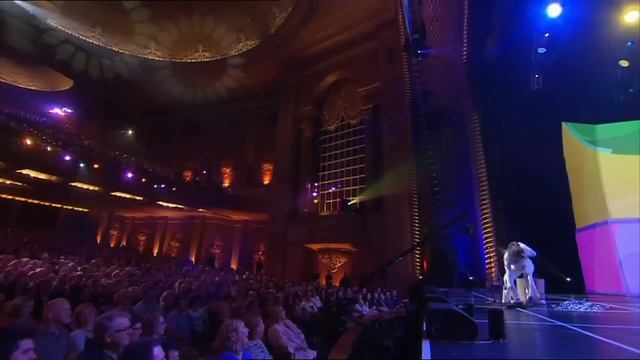 Funniest magic trick with a banana / bandana by Carl Einar Hackner смотреть онлайн