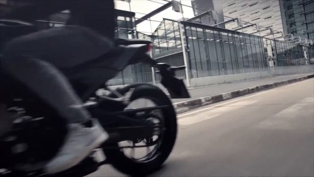 RE Shotgun 650, Classic 650 Spied || Pulsar F250 New Colour, Honda, Husqvarna WheelsNews