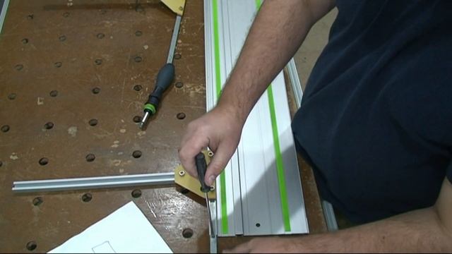 упоры на шину Festool для пиления одинаковых деталей. смотреть онлайн