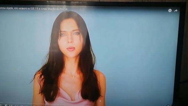 Телевизор Samsung UE32J5205AK. Бликует солнце на глянцевый экран. Решение проблемы. смотреть онлайн