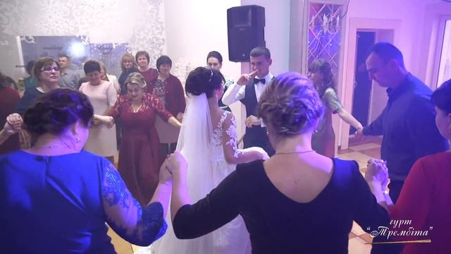 Гурт "Трембіта". "Бокалы по края нальём, Не спить кохання" смотреть онлайн
