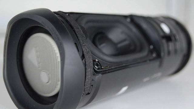 Колонка JBL FLIP 5 LFM 60% Bass Test РЕАКЦИЯ НА ПЕСНИ КОРОЛЕВА ТЕНЕЙ смотреть онлайн