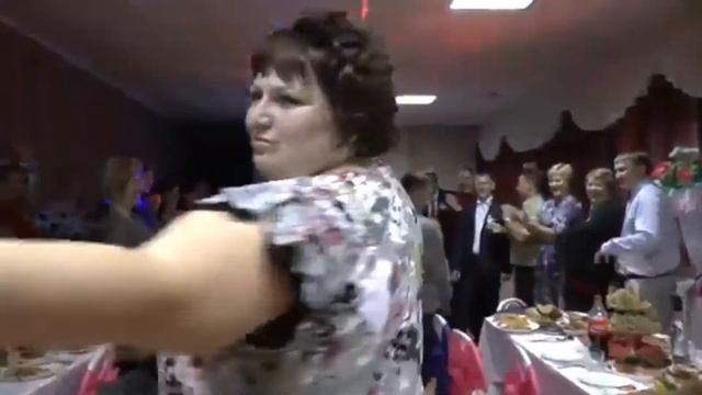 Стоят девчонки, СветЛана Уральская смотреть онлайн