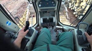 Учимся работать на бульдозере ( Переезд через кучу грунта)