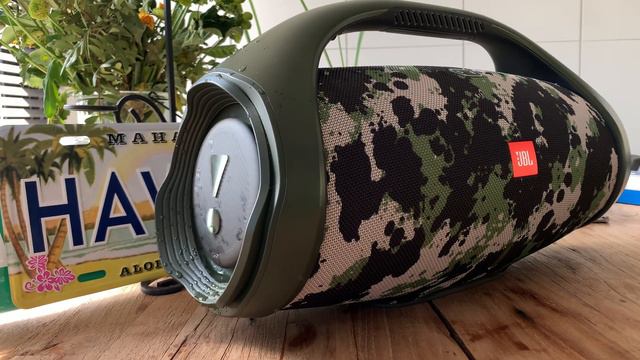 JBL BoomBox 2 - Bass Test 4K смотреть онлайн