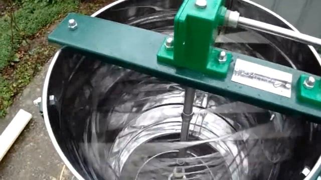 Медогонка 2-х рамочная неповоротная (бак, кассеты нержавейка). смотреть онлайн