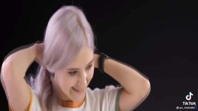 Ева Элфи снимаем новый ролик.. смотреть онлайн