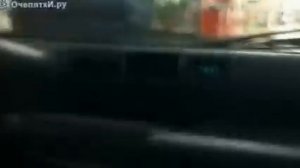 На машине по торговому центру