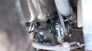 01 Suzuki grand Vitara 2.5 v6 alternator replacement the easy way!!!