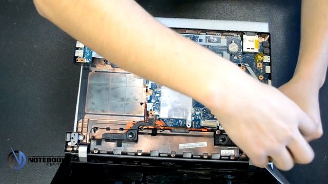 Acer Aspire V3-531G - Disassembly and cleaning смотреть онлайн