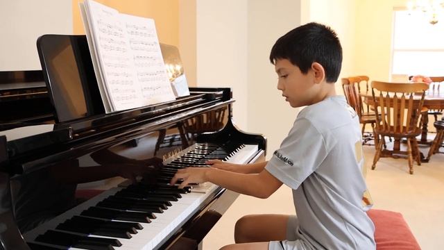 Neapolitan Song by Tchaikovsky смотреть онлайн