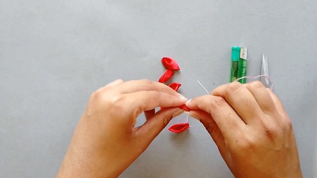 DIY: How to make an adorable fabric rose flower ~ in just 3 minutes! / DIY Flower смотреть онлайн
