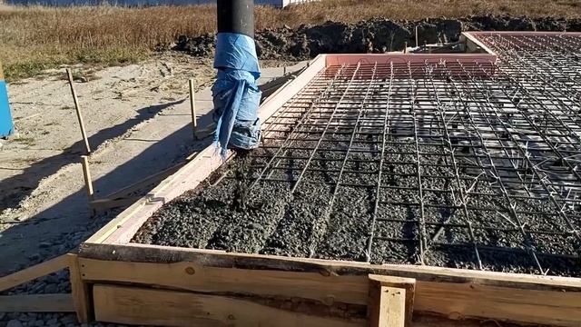 Сам Сделал Плитный фундамент своими руками! Монолитная плита 300 мм. Сделал Простейший арматурагиб смотреть онлайн