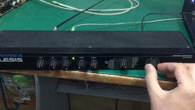 Alesis Microverb 3 смотреть онлайн