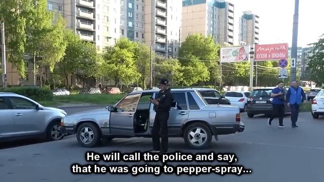 "A Crack On the Windshield" смотреть онлайн