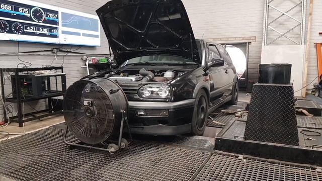 Dyno Round 2... Golvo Sounding Angry - over 950hp смотреть онлайн