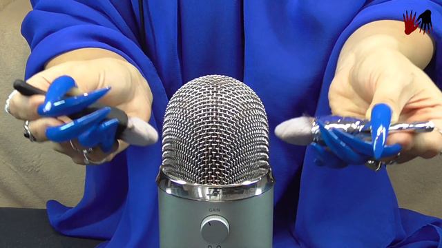 ASMR Brushing the microphone (long nails) смотреть онлайн