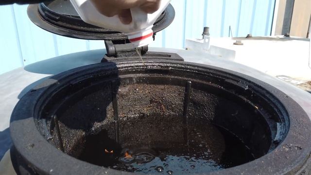 А вы сливаете моторное масло в унитаз? смотреть онлайн