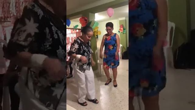 Así se baila en Cali abuela смотреть онлайн