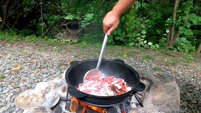 Солянка в казане. Вкус лета. смотреть онлайн
